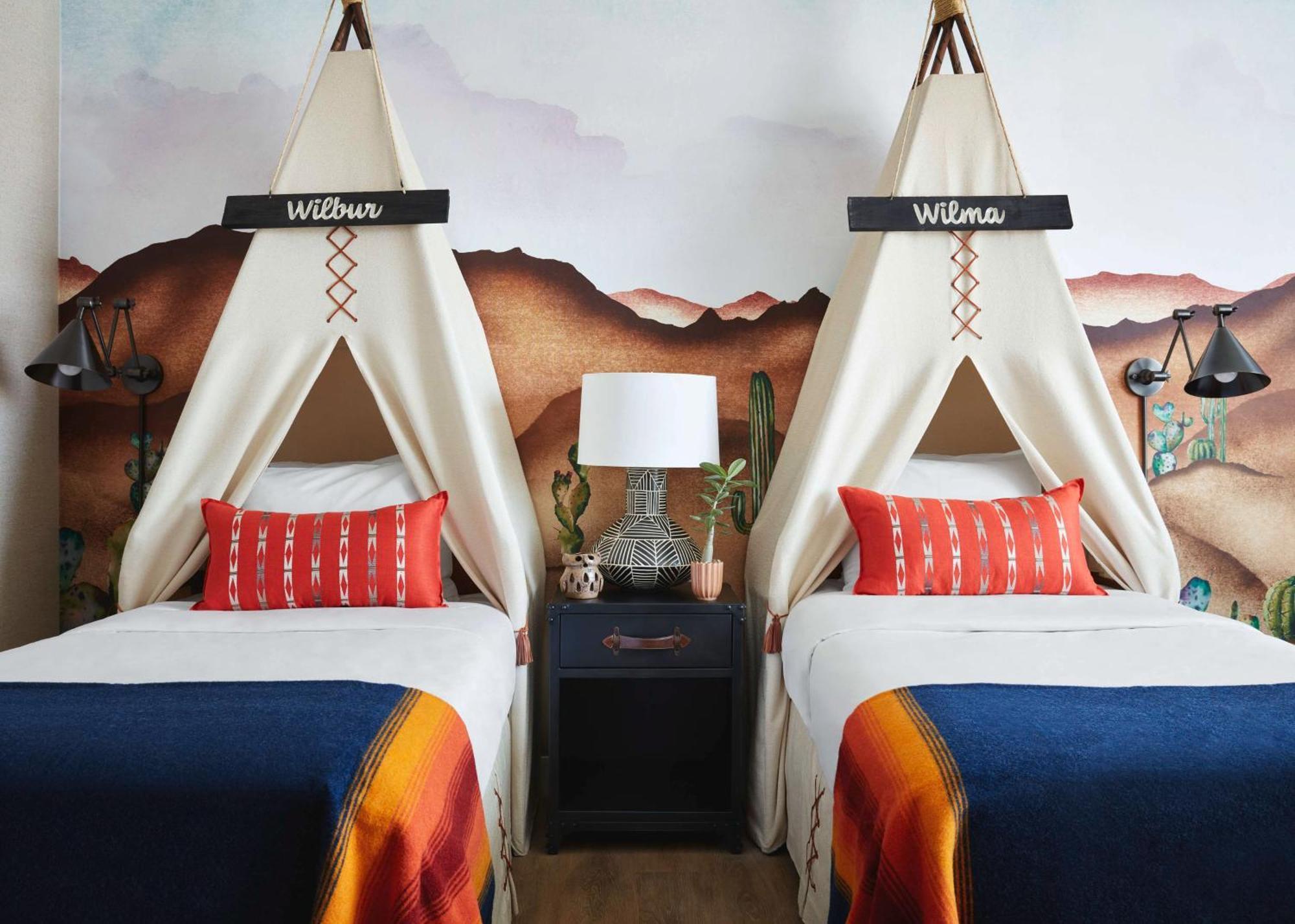 แกรดูเอต ทูซอน Hotel ภายนอก รูปภาพ
